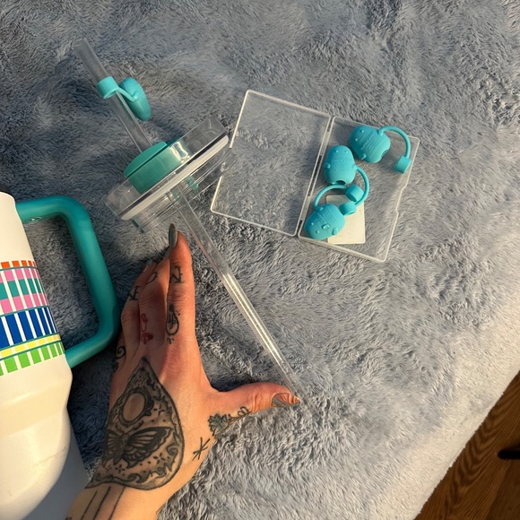 Stanley 40 Oz Stainless Steel H2.0 FlowState Quencher Tumbler In Summer Plaid - Picture 12 of 13